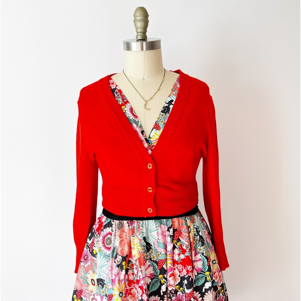 ModCloth Dream of the Crop Cardigan Red Button Front Knit Cropped Retro Medium